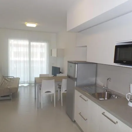 Apartment Modern With Rooftop Pool Bibione