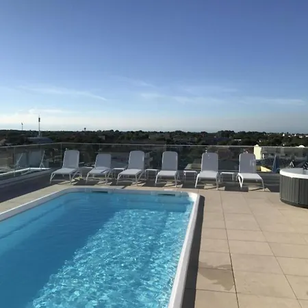 Modern With Rooftop Pool Apartment